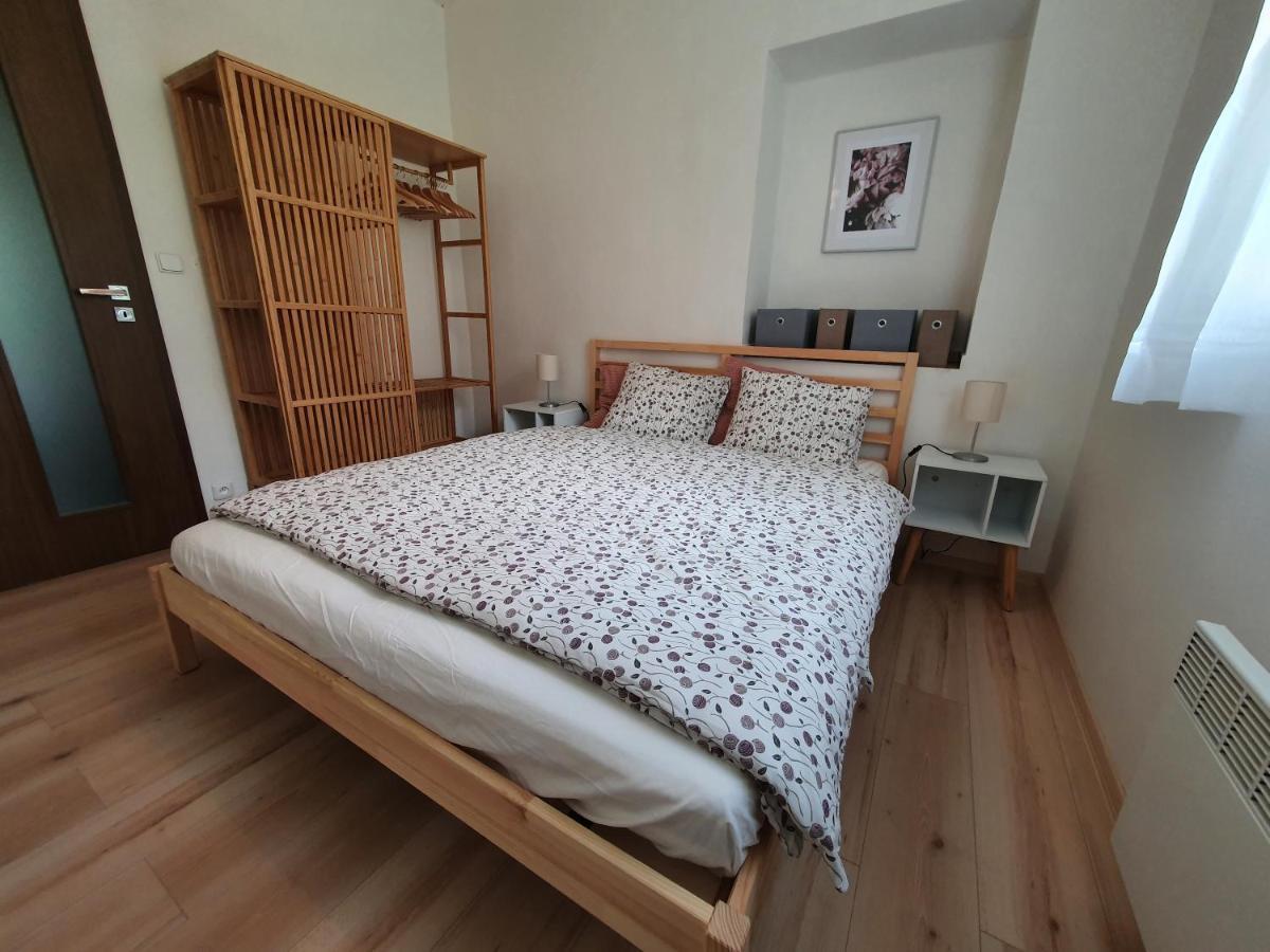Apartmany Brachovna Mikulov v Krusnych Horach ภายนอก รูปภาพ